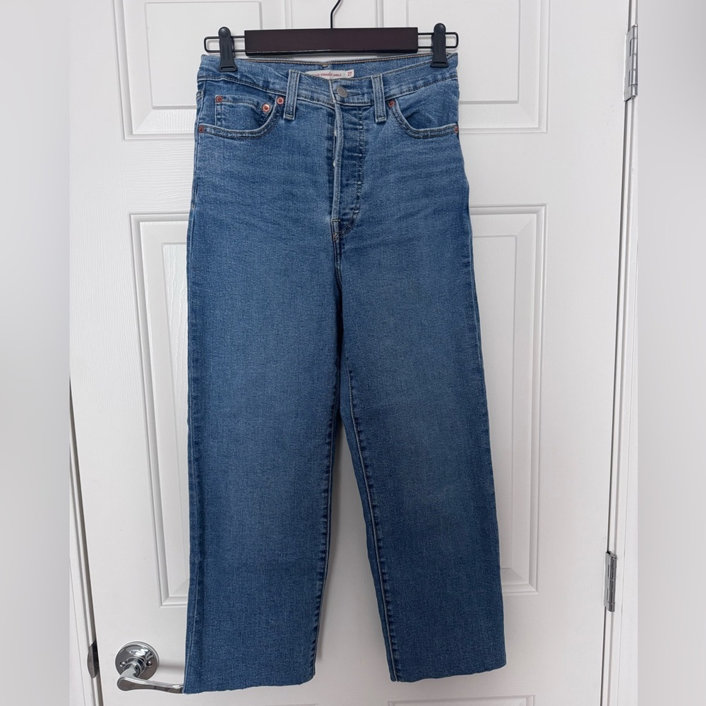 Levi’s Ribcage Straight Ankle jeans